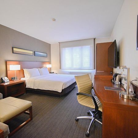 Yerevan Place Hotel ภายนอก รูปภาพ