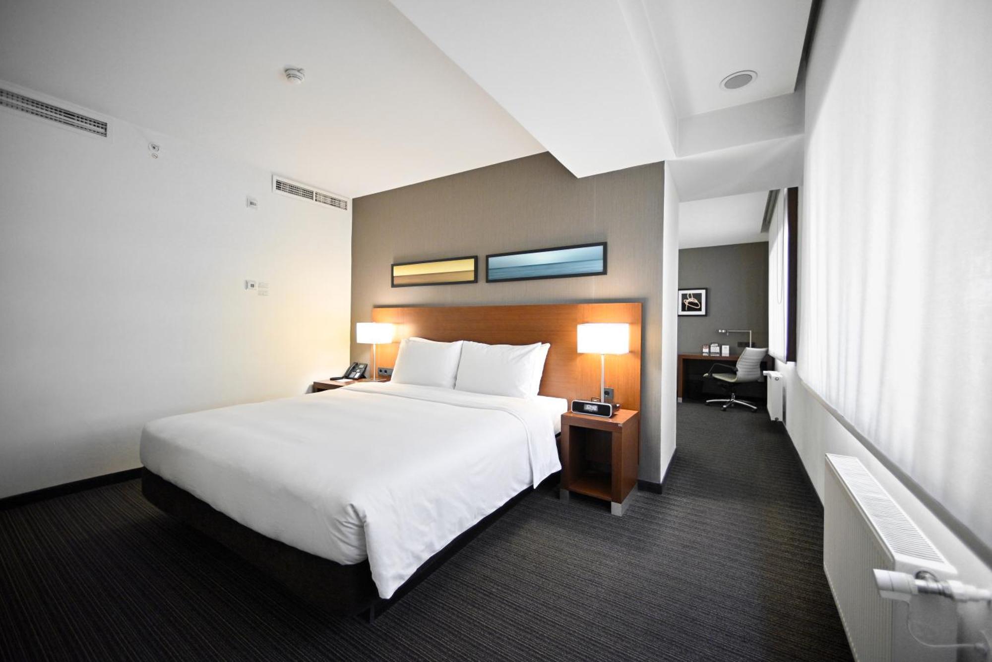 Yerevan Place Hotel ภายนอก รูปภาพ