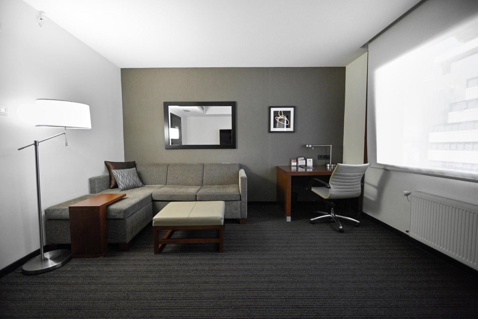 Yerevan Place Hotel ภายนอก รูปภาพ