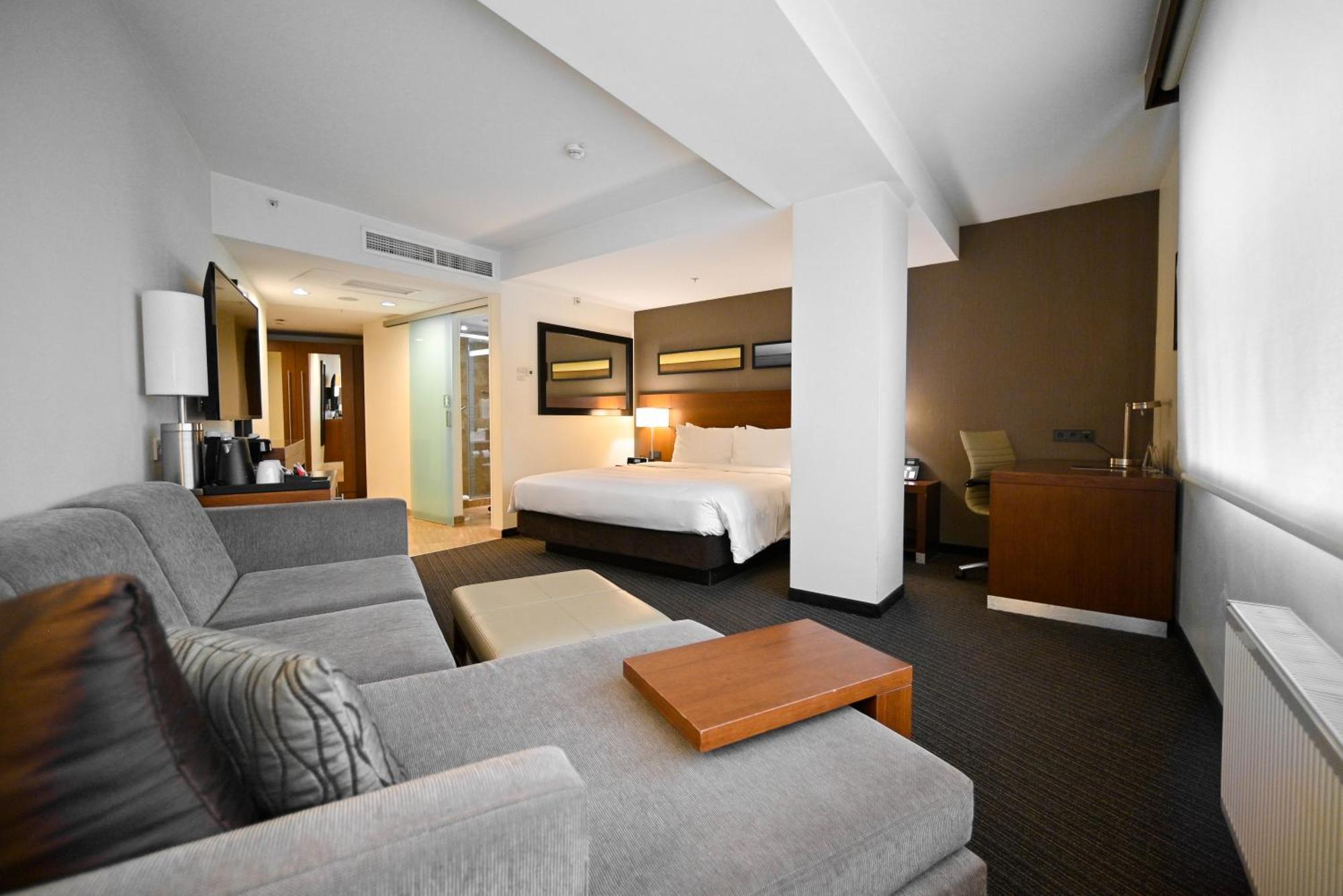 Yerevan Place Hotel ภายนอก รูปภาพ