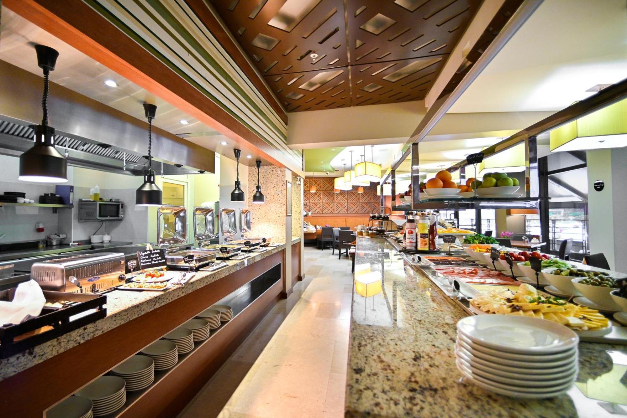 Yerevan Place Hotel ภายนอก รูปภาพ