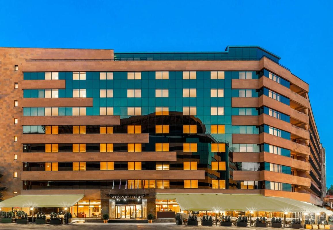 Yerevan Place Hotel ภายนอก รูปภาพ